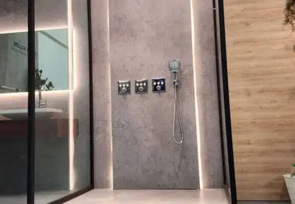 20230725_201337-577x1024